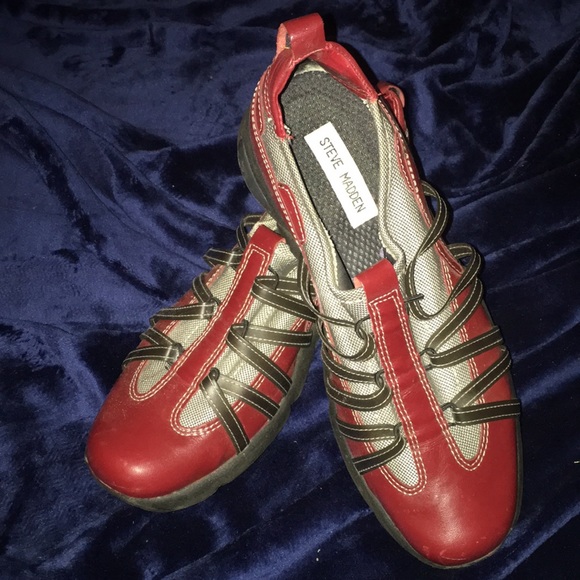 Earthly - Picture 5 of 5